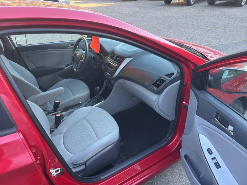 2017 Hyundai Accent SE