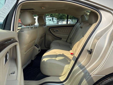 2018 Ford Taurus Limited