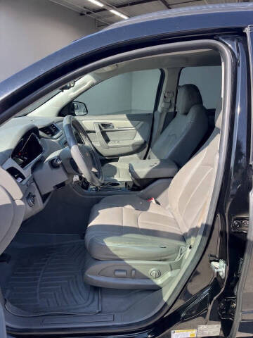 2017 Chevrolet Traverse LT