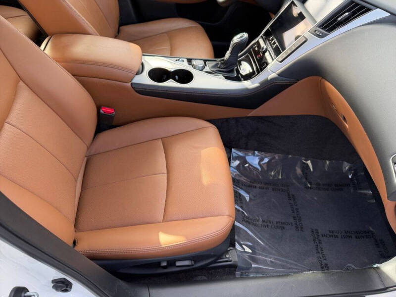 2024 Infiniti Q50 Luxe