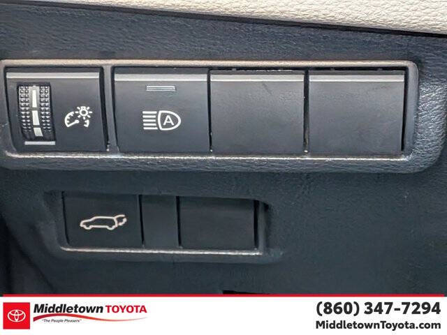 2022 Toyota Corolla Cross XLE