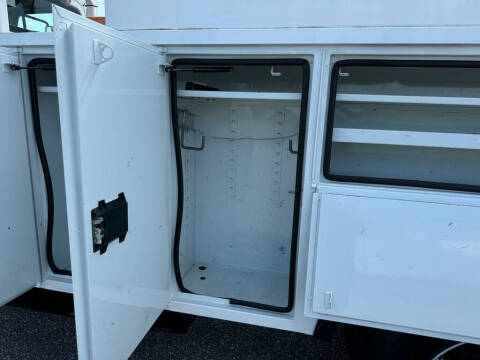 2013 Freightliner M2 106