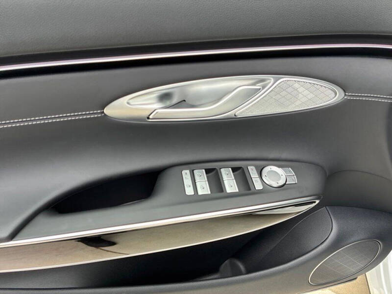 2026 Genesis GV70