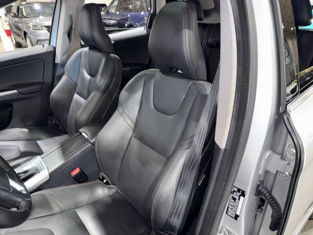 2017 Volvo XC60 T6 Dynamic