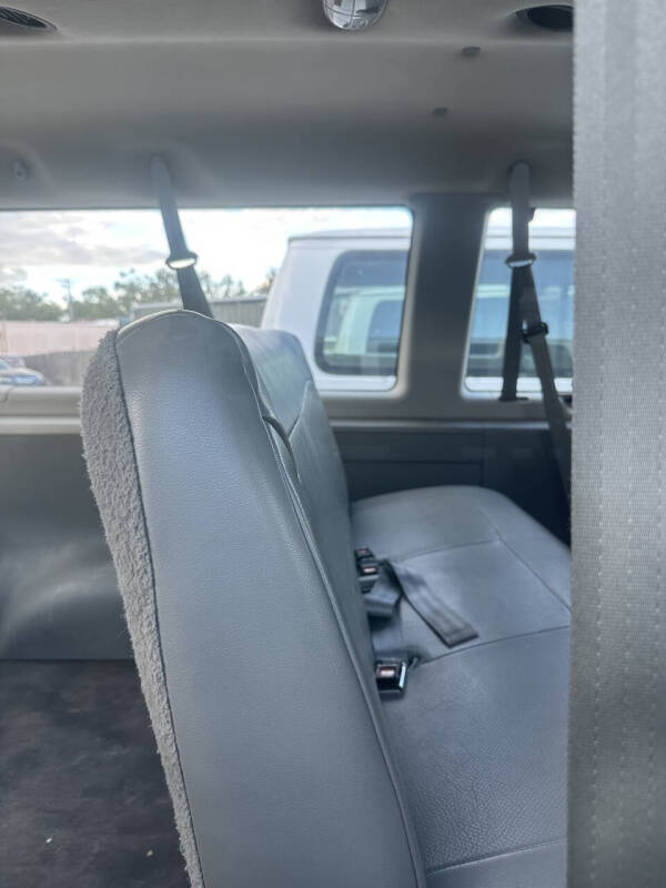 2006 Ford E-150