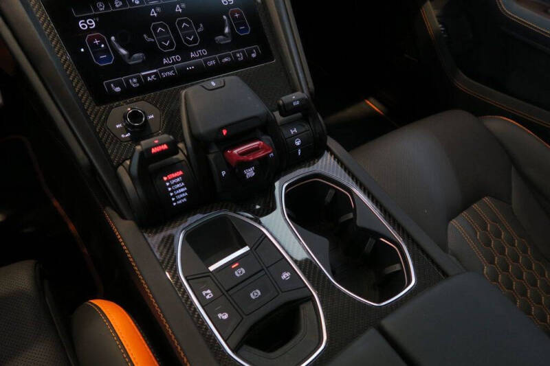 2024 Lamborghini Urus S