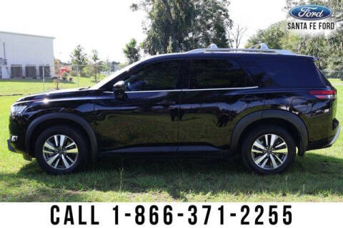 2023 Nissan Pathfinder SL