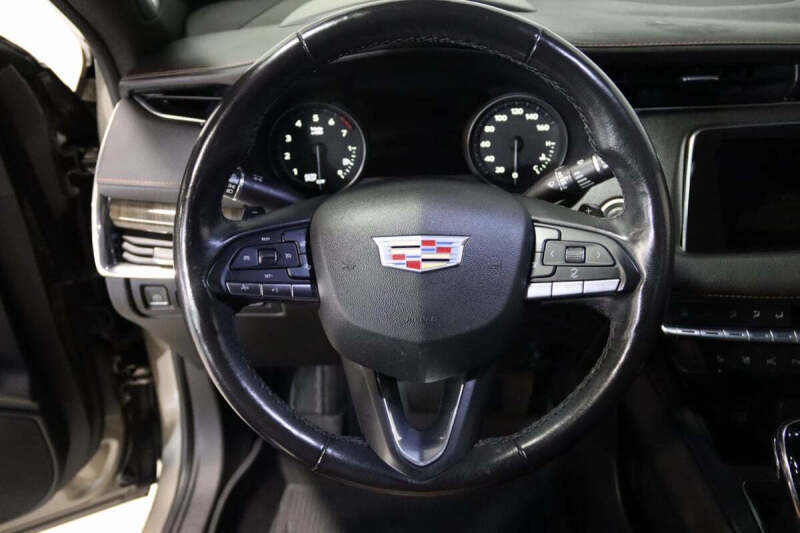 2020 Cadillac XT4 Premium Luxury