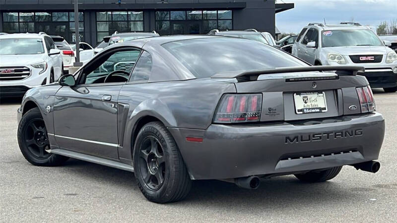 2004 Ford Mustang