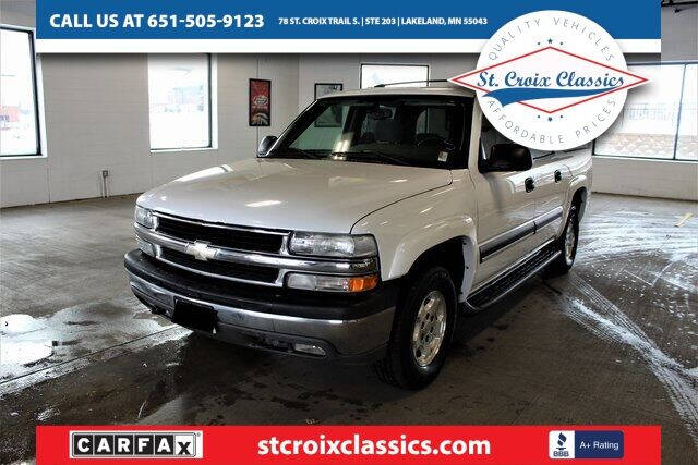 2004 Chevrolet Suburban for sale at St. Croix Classics in Lakeland MN