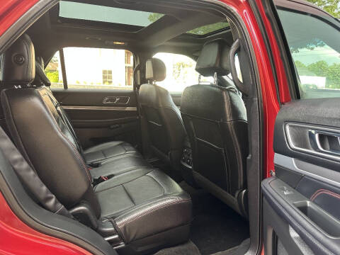 2017 Ford Explorer Sport