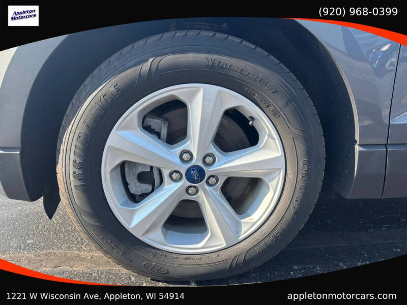 2022 Ford Edge SE