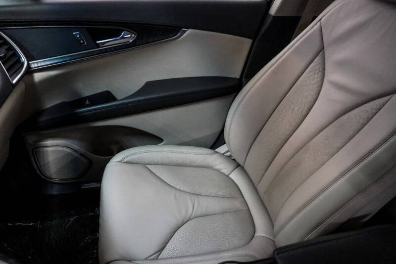 2019 Lincoln Nautilus Select