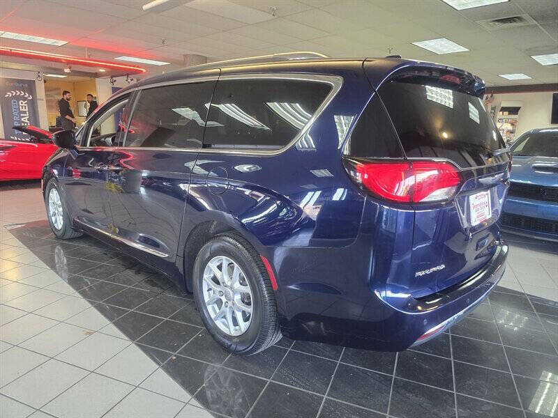 2020 Chrysler Pacifica Touring L