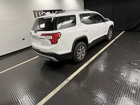 2023 GMC Acadia SLT