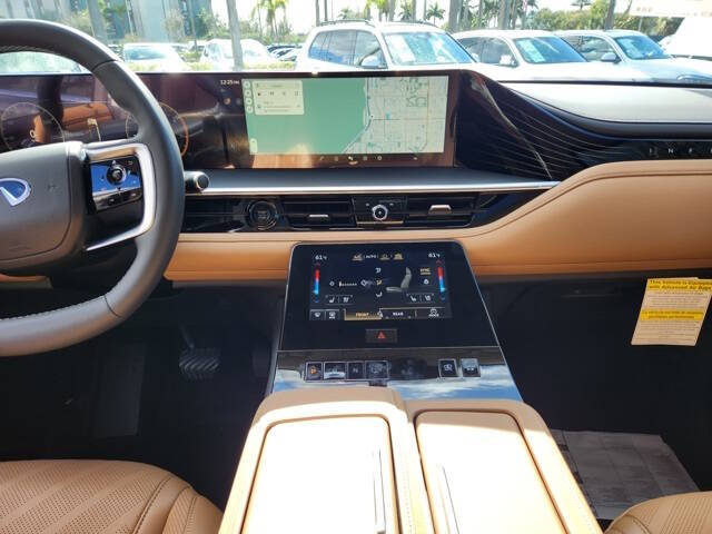 2026 Infiniti QX80 Luxe