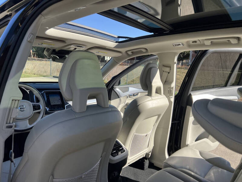 2018 Volvo XC90 T6 Momentum