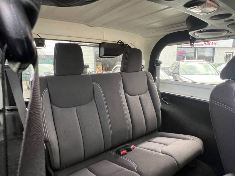 2013 Jeep Wrangler Sahara