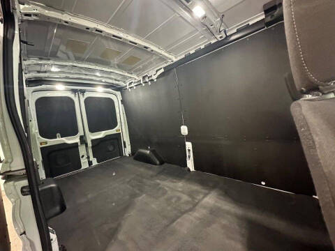 2024 Ford Transit 250