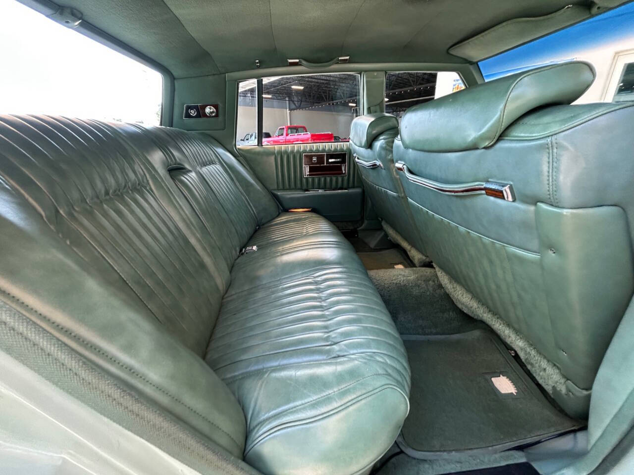 1977 Cadillac Seville 33