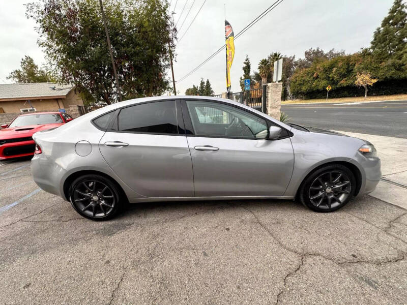 2016 Dodge Dart SE photo 5