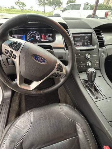 2014 Ford Taurus SEL