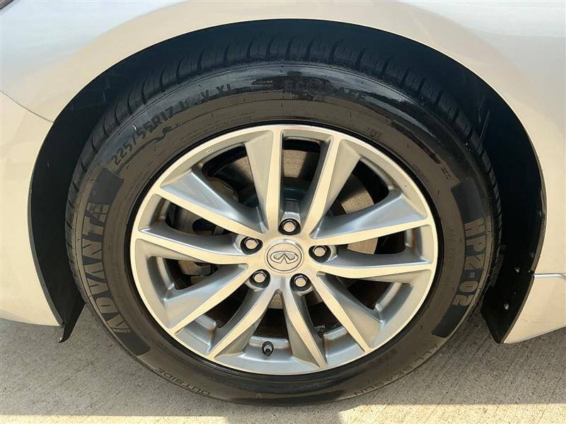 2015 Infiniti Q50