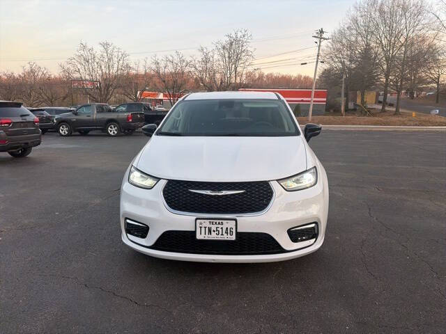 2024 Chrysler Pacifica Touring L