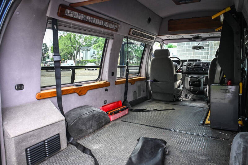 2011 Ford E-Series E-150