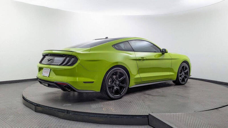 2020 Ford Mustang EcoBoost