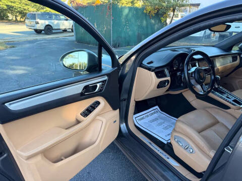 2017 Porsche Macan GTS