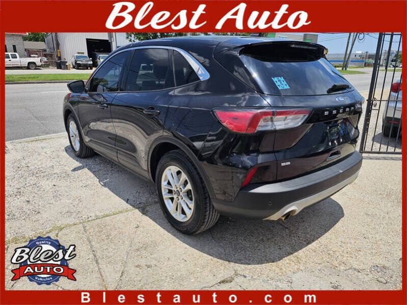 2020 Ford Escape SE