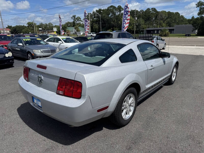2008 Ford Mustang V6 Deluxe