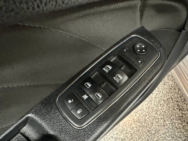 2017 Dodge Charger SXT