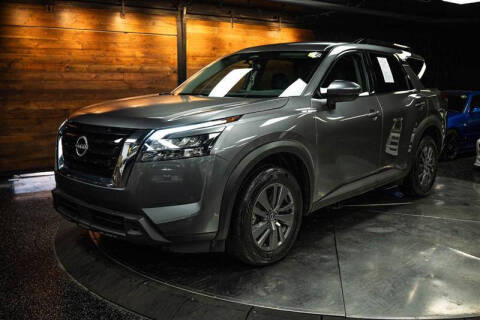 2024 Nissan Pathfinder SV