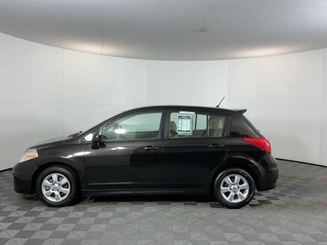 2011 Nissan Versa 1.8 SL