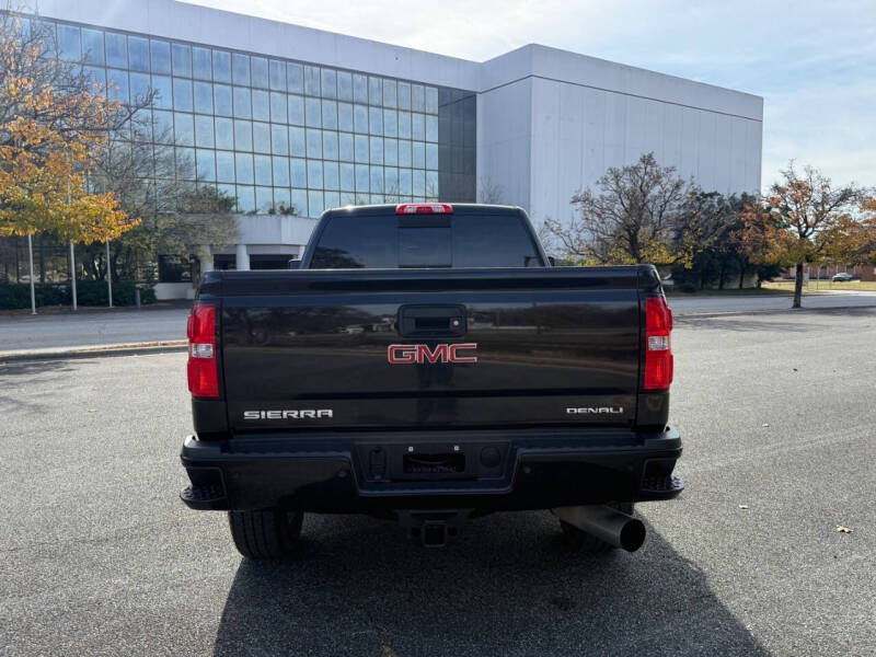 2018 GMC Sierra 2500HD Denali