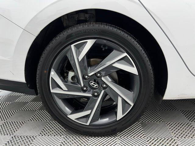 2025 Hyundai Elantra Hybrid Limited