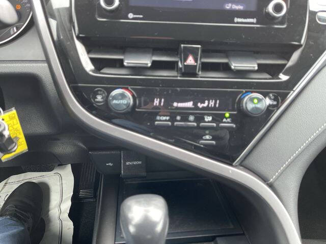 2023 Toyota Camry SE