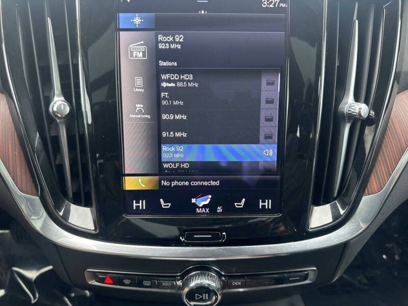 2021 Volvo S60 T5 Momentum