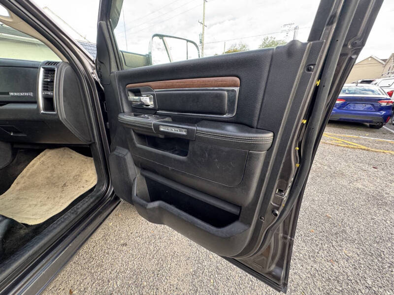 2016 RAM 3500 Laramie