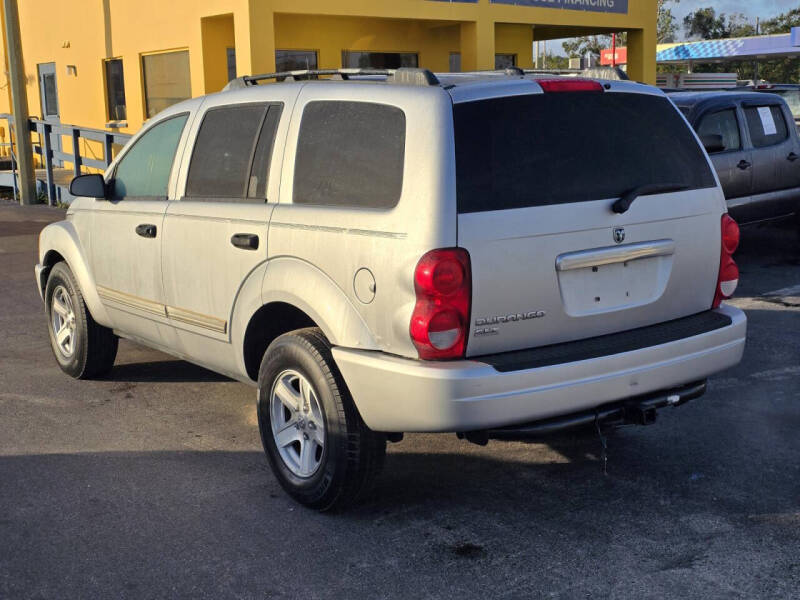 2005 Dodge Durango SLT photo 9