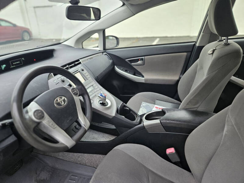 2013 Toyota Prius Plug-in Hybrid Advanced