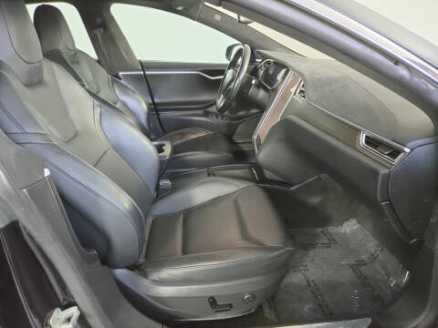 2016 Tesla Model S 70D