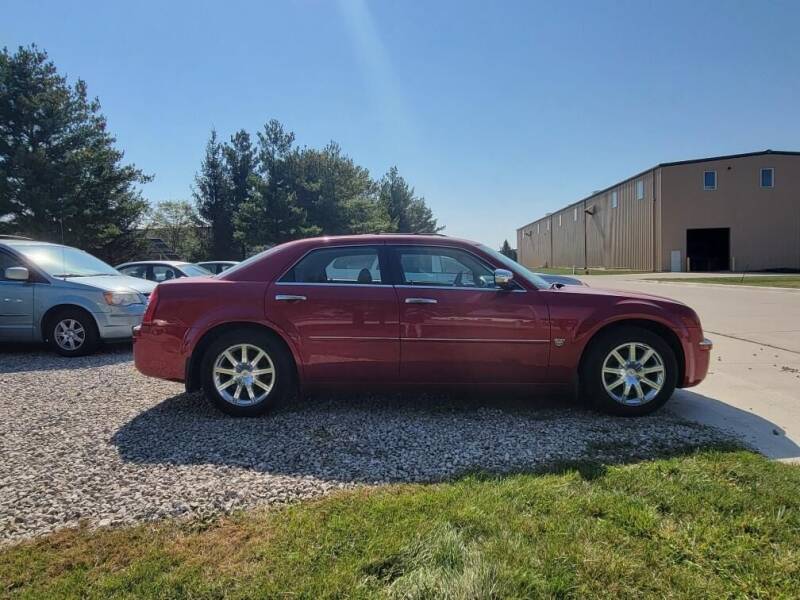 2007 Chrysler 300 for sale at Smithburg Automotive in Fairfield IA