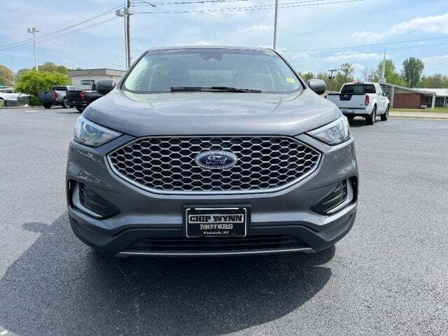 2023 Ford Edge 2