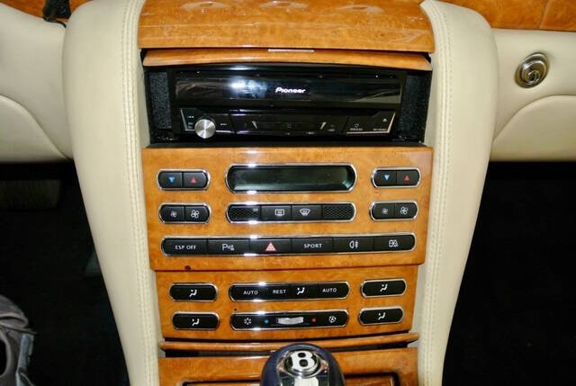 2009 Bentley Azure