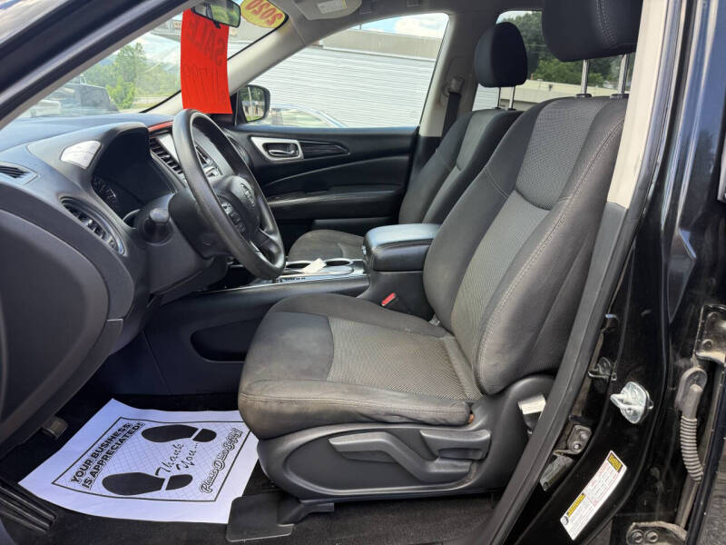 2020 Nissan Pathfinder S