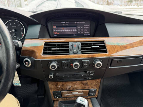 2009 BMW 5 Series 528i xDrive