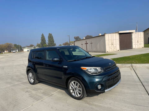 2017 Kia Soul for sale at PERRYDEAN AERO AUTO SALES in Sanger CA